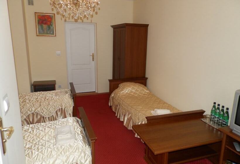 فندق Dworek Wola Ociecka