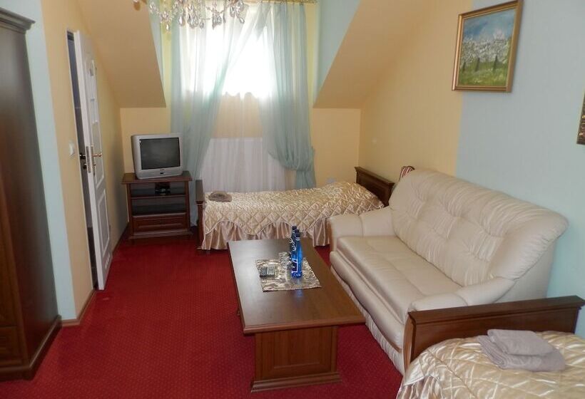 فندق Dworek Wola Ociecka