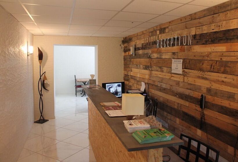 فندق L Hôtel Du Bastier