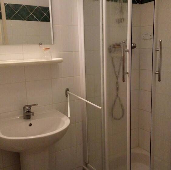 ホテル La Roseraie