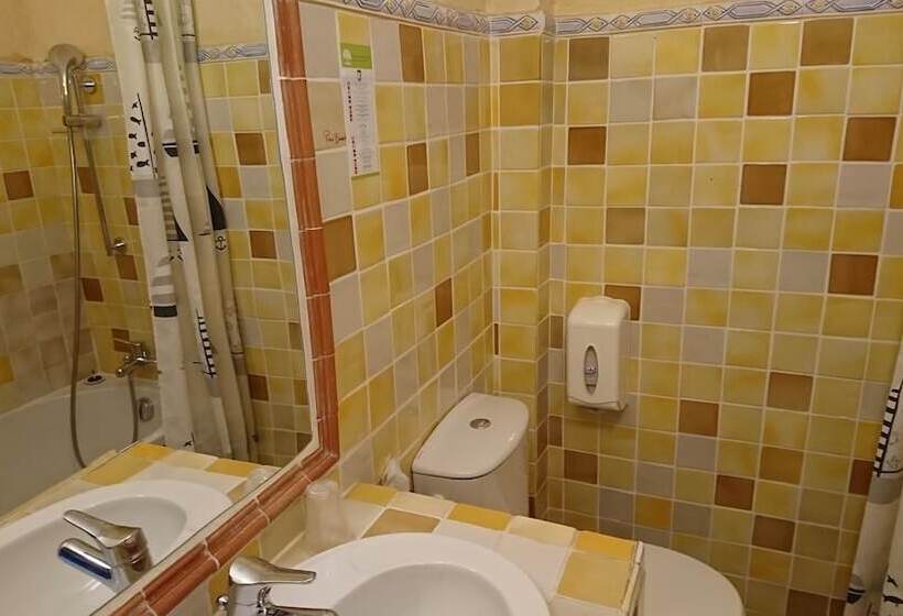 בית מלון כפרי Les Cavalets