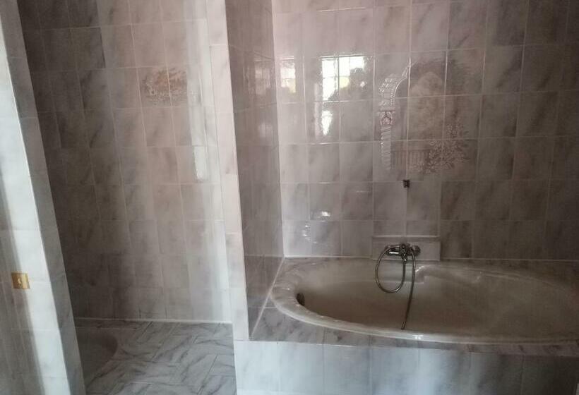 فندق L Hôtel Du Bastier