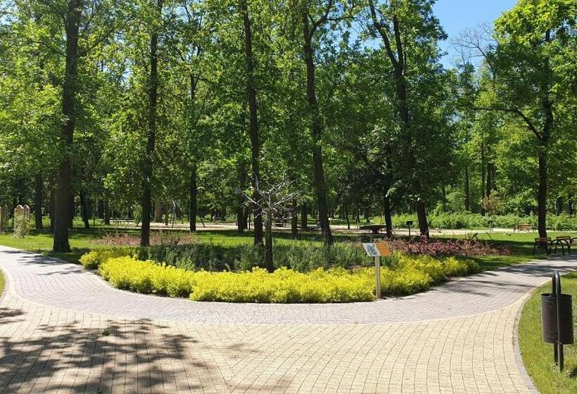 هتل Nadodrzański Dwór   Nowa Sól