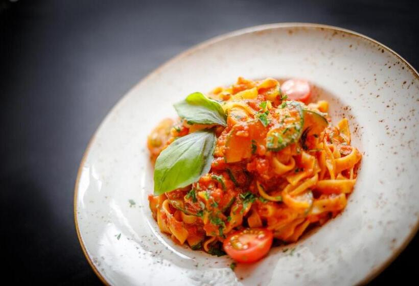 هتل Nadodrzański Dwór   Nowa Sól