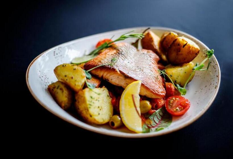 هتل Nadodrzański Dwór   Nowa Sól