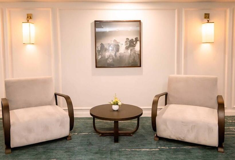 هتل Nam Cuong Nam Dinh