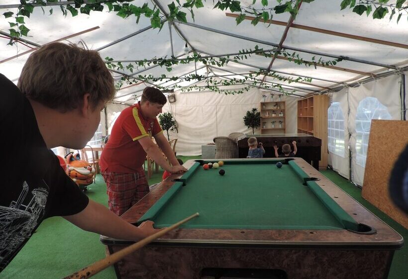 בית מלון כפרי Nowa Holandia