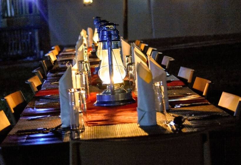 هتل Pakuba Safari Lodge