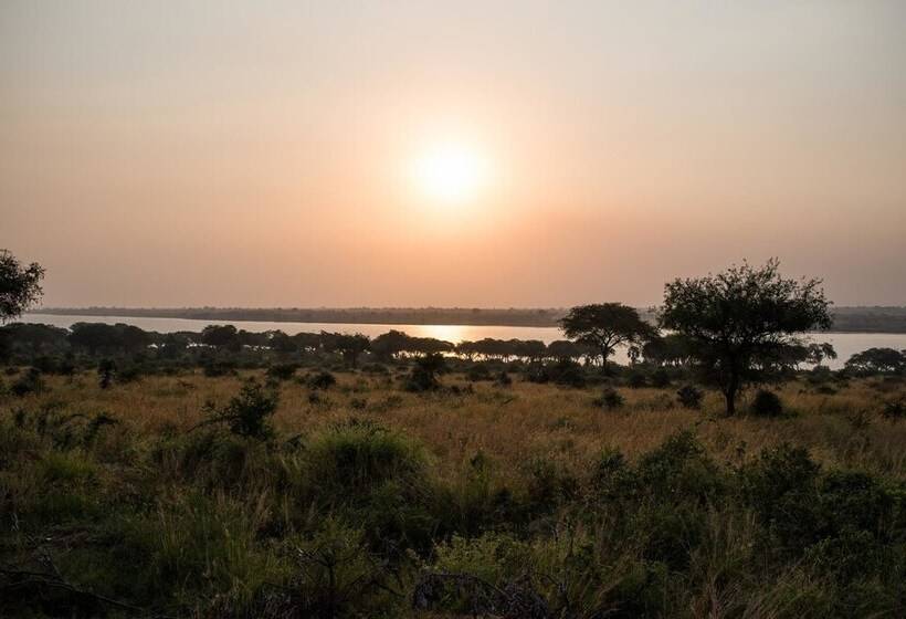 هتل Pakuba Safari Lodge