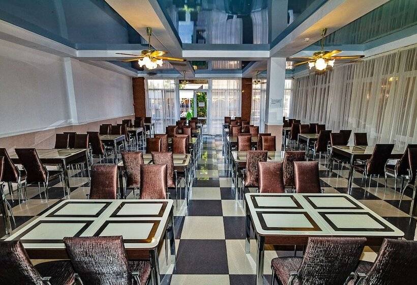 هتل Pansionat Vityazevo Family