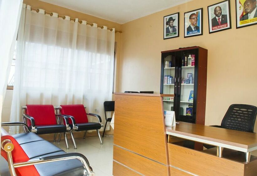 هتل Satellite Holiday Resort