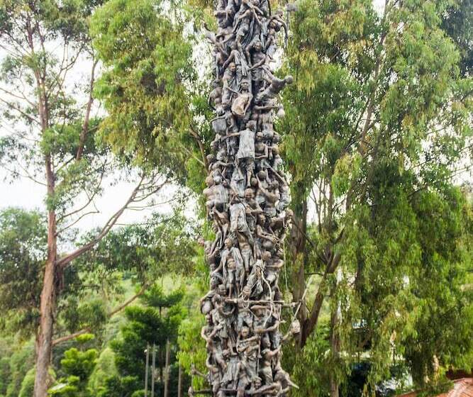 هتل Satellite Holiday Resort