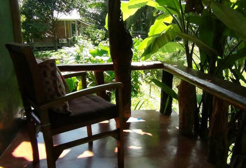 בית מלון כפרי Tuaprodhome