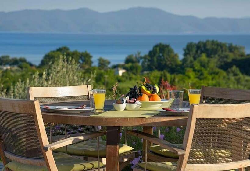 Iakovakis Suites & Spa