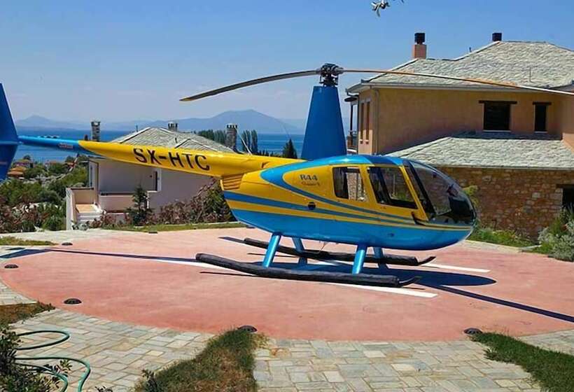 Iakovakis Suites & Spa