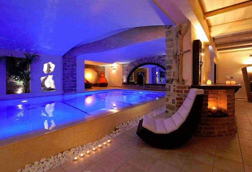 Iakovakis Suites & Spa