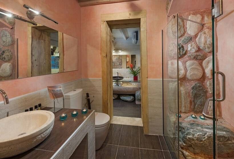 Iakovakis Suites & Spa