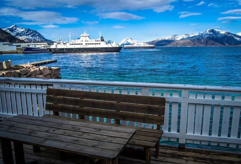 Lofoten Gate Hostel