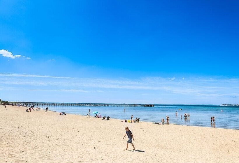 Mötesplats Borstahusen