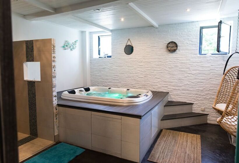 פנסיון A La Ferme City Break & Spa