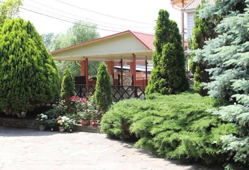 ペンション Aksis House