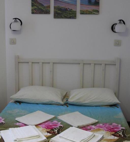 ペンション Aksis House