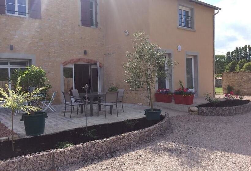 ペンション Au Foudre Du Bazois