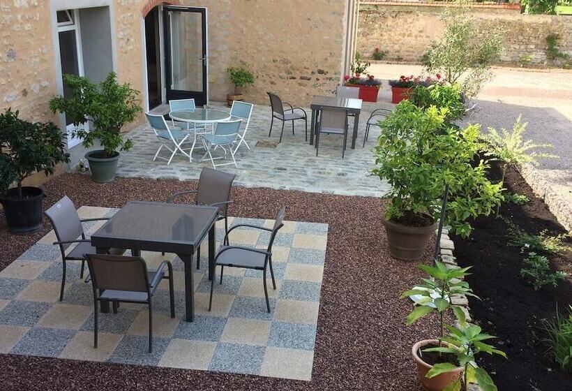 ペンション Au Foudre Du Bazois