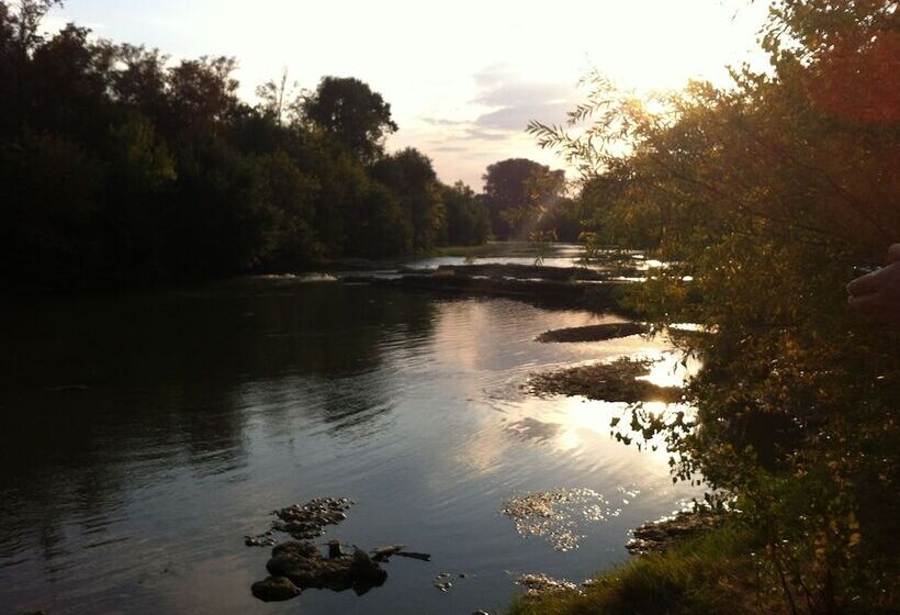 פנסיון Aux Bords De L'aude