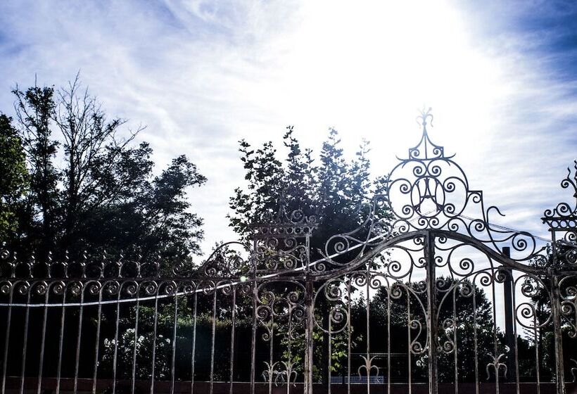 פנסיון Aux Bords De L'aude