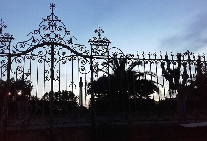 פנסיון Aux Bords De L'aude