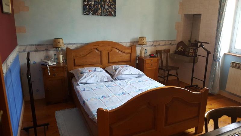 פנסיון Aux Chambres Sussuriennes