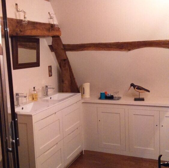 بنسيون Château De La Sémondière