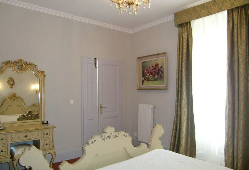 بنسيون Château Rieutort