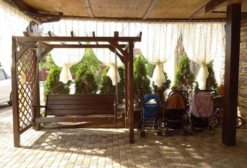 پانسیون Guest House Amur