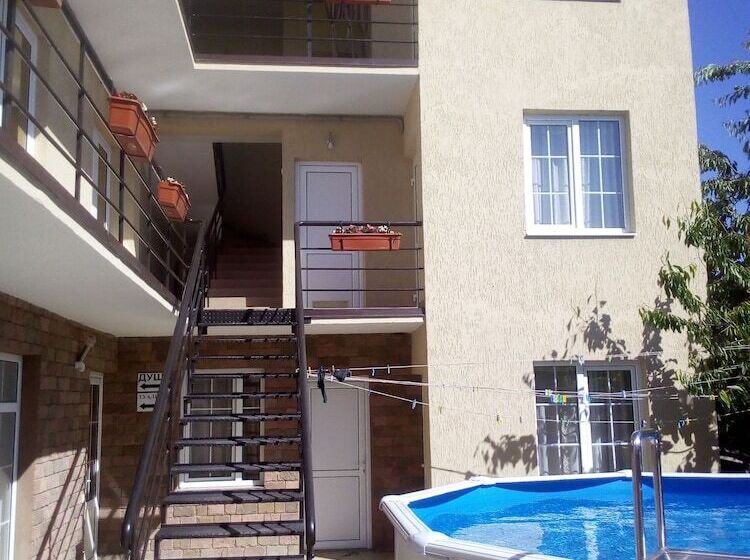 پانسیون Guest House Rendez Vous