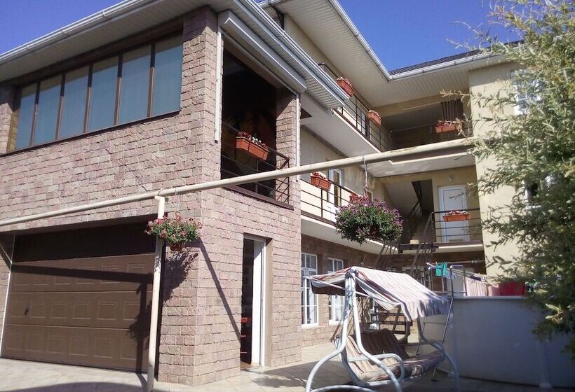 پانسیون Guest House Rendez Vous