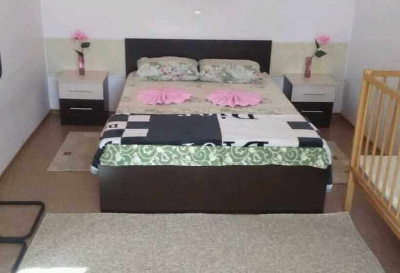 پانسیون Guest House Turovskih