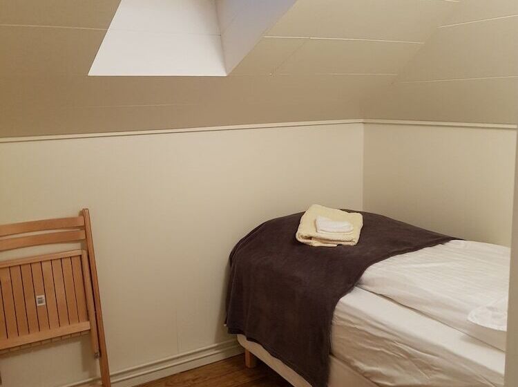 پانسیون Guesthouse Gullsól