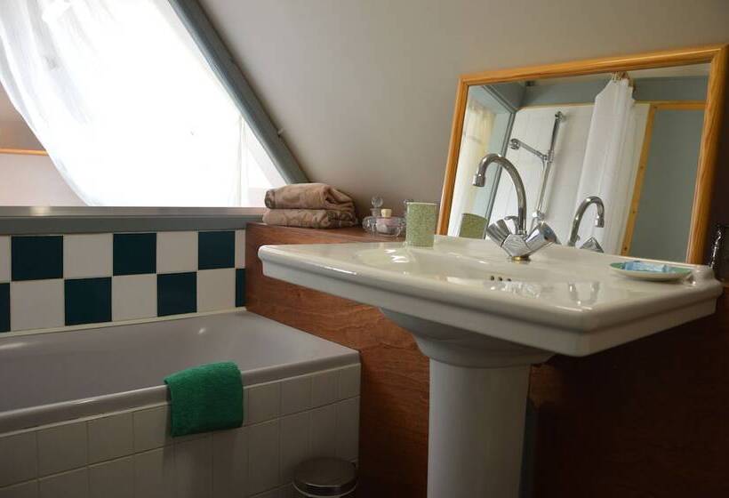 بنسيون La Grange De Coatelan