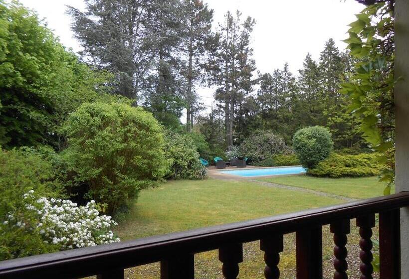 بنسيون La Passagere