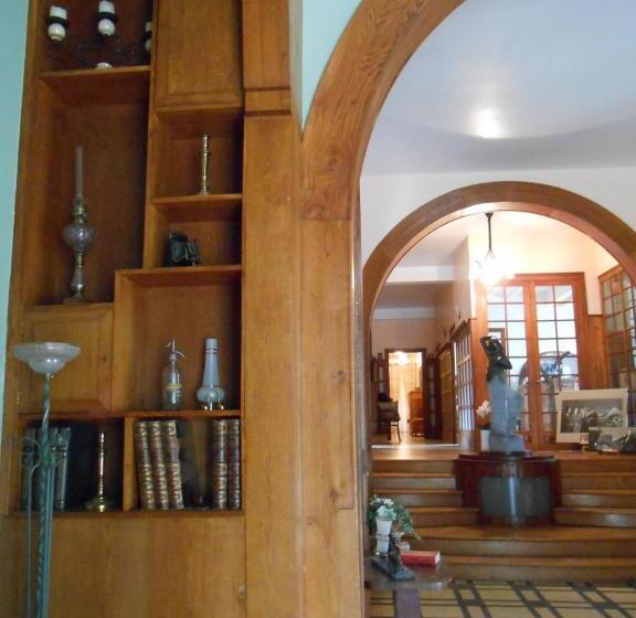 بنسيون La Passagere