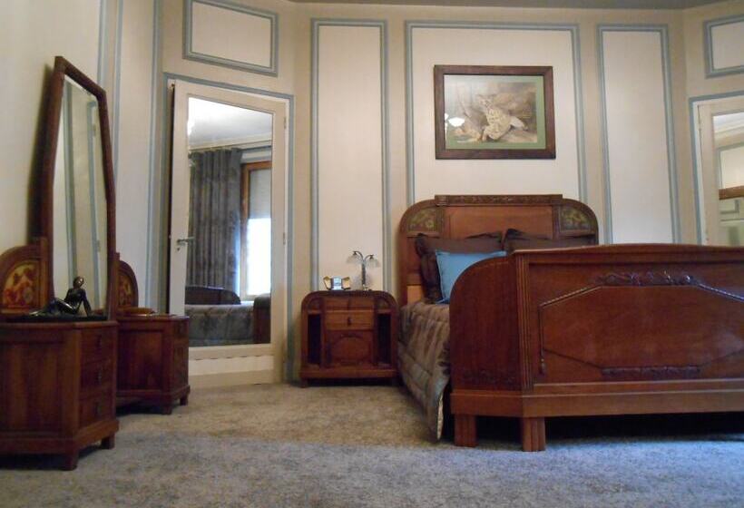 بنسيون La Passagere