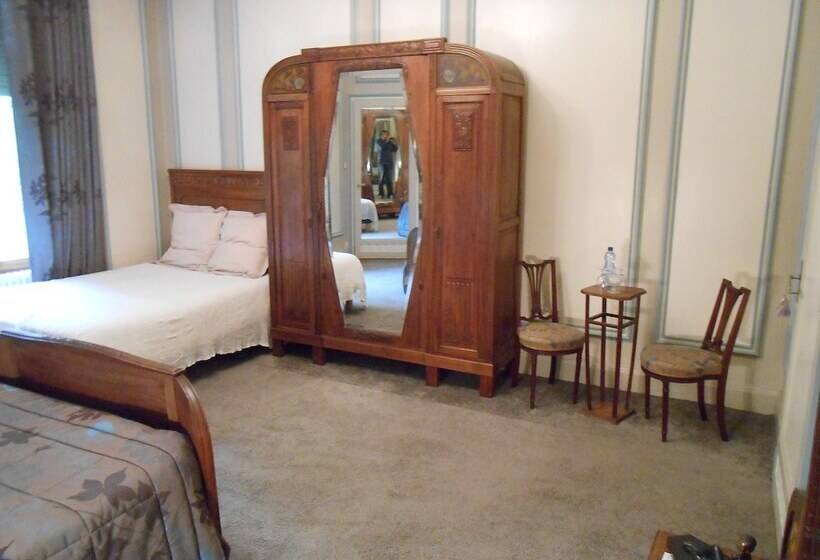 بنسيون La Passagere