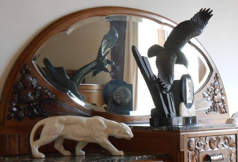 بنسيون La Passagere