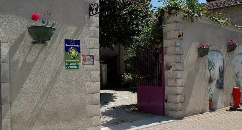 פנסיון Louminai