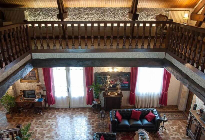 פנסיון Maison Lalongère