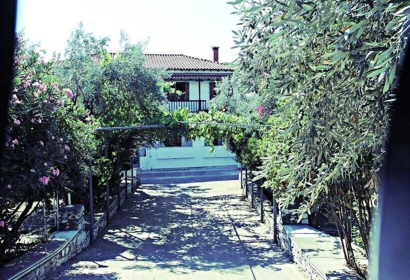 פנסיון Naftilos Skiathos