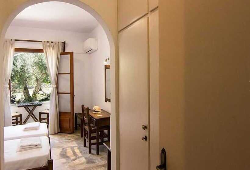 פנסיון Naftilos Skiathos