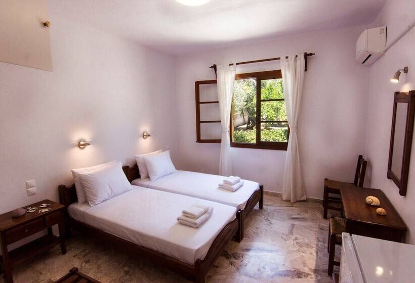 פנסיון Naftilos Skiathos